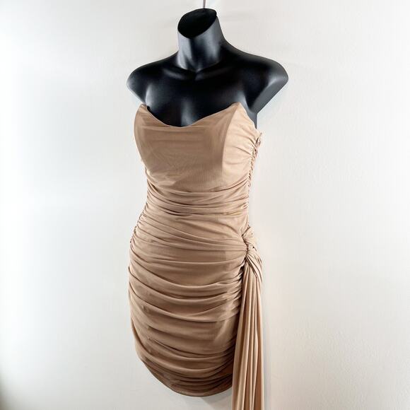 Bobbles & Lace Ruched Sweetheart Neck Strapless Mini Dress Taupe Brown Medium - Picture 14 of 16